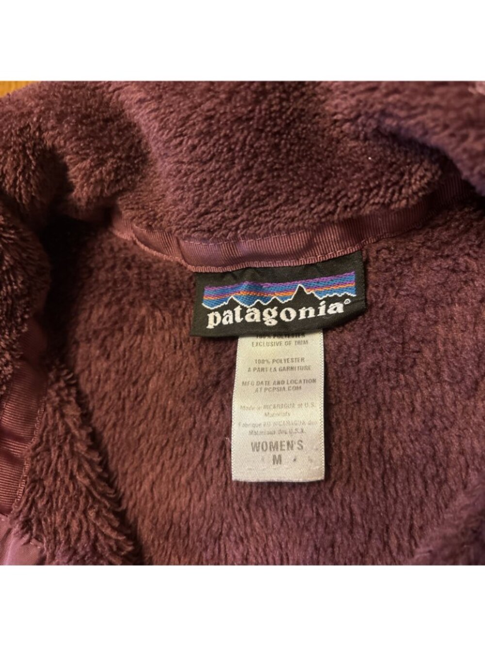 Women’s Patagonia Burgundy Snap Front Sherpa Size Medium - Picture 4 of 7